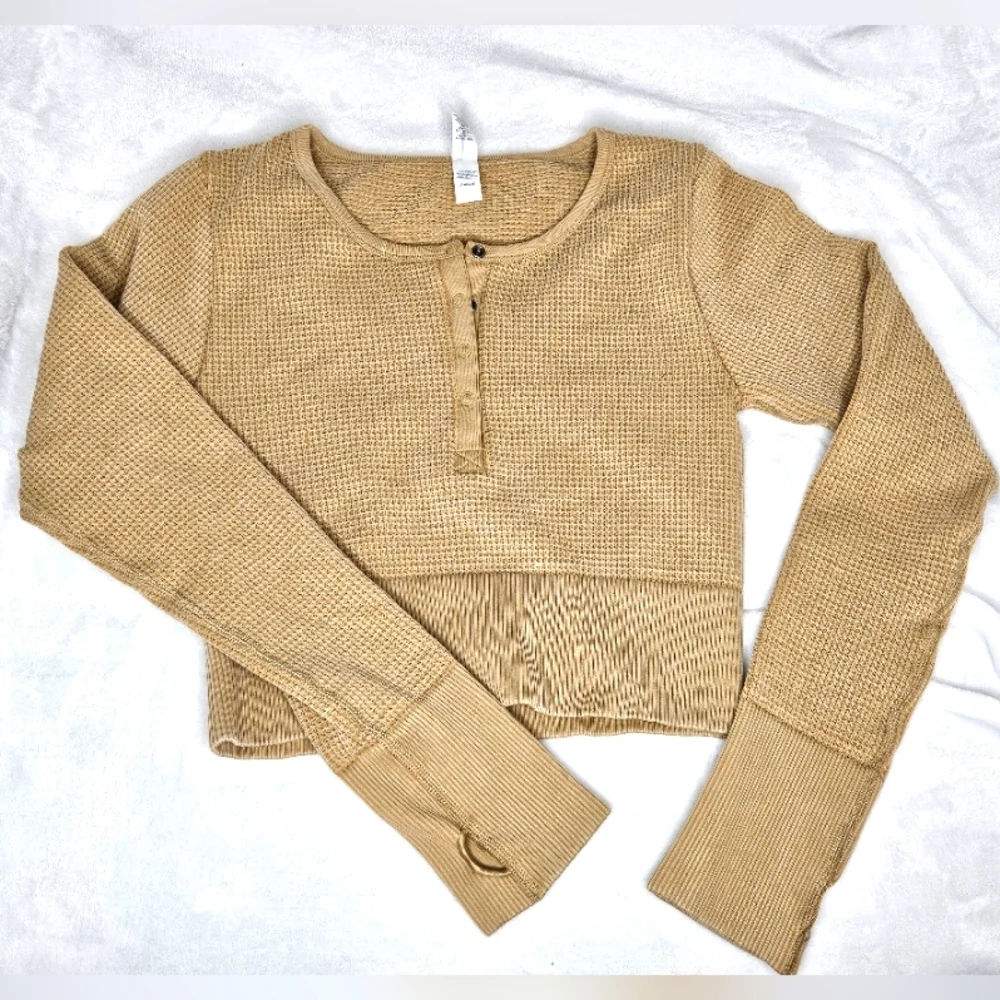 Juniors Long Sleeved Cropped Thermal Top